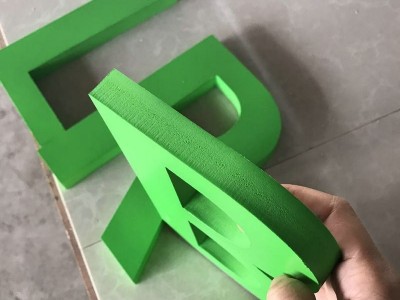 济南亚克力字LED发光字的各种优点图3
